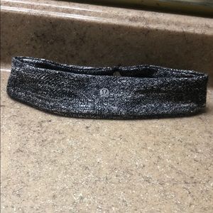 Lululemon Black and White Headband